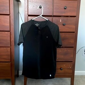 AE Men’s Active Flex Short Sleeve Henley (S)